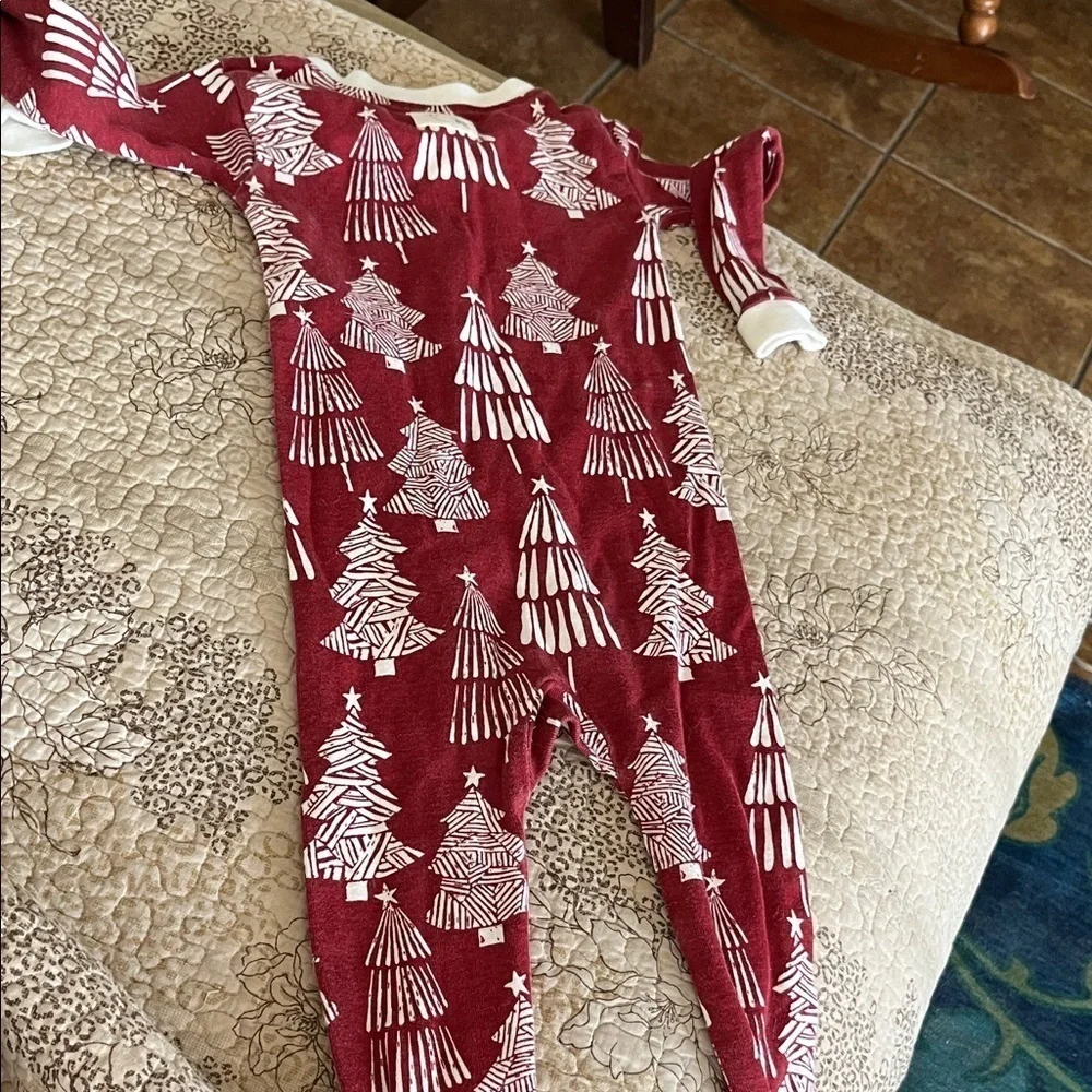 Burt’s Bees Christmas Tree One Piece PJ size 18 Mon